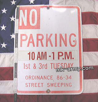 アメリカの道路標識・駐車禁止(NO PARKING)